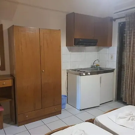 Aparthotel Giannoyla