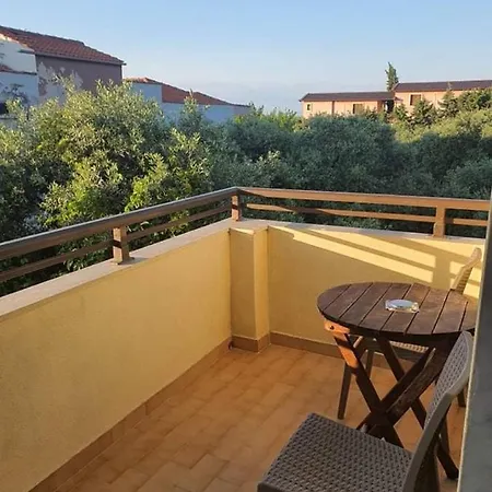 Giannoyla Aparthotel